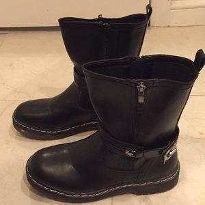 Women’s boots